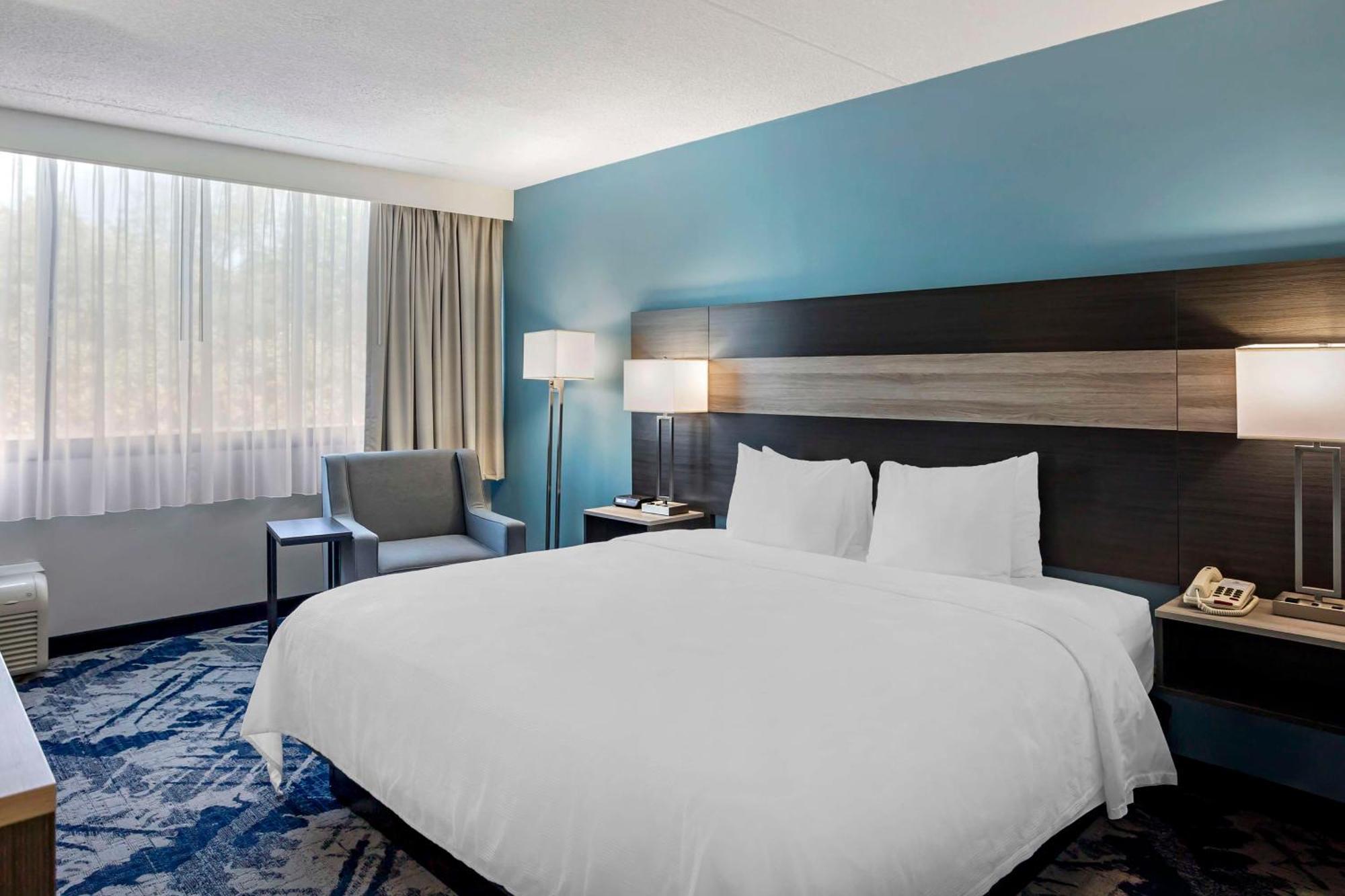 Best Western Rutgers University Hotel East Brunswick Exterior foto